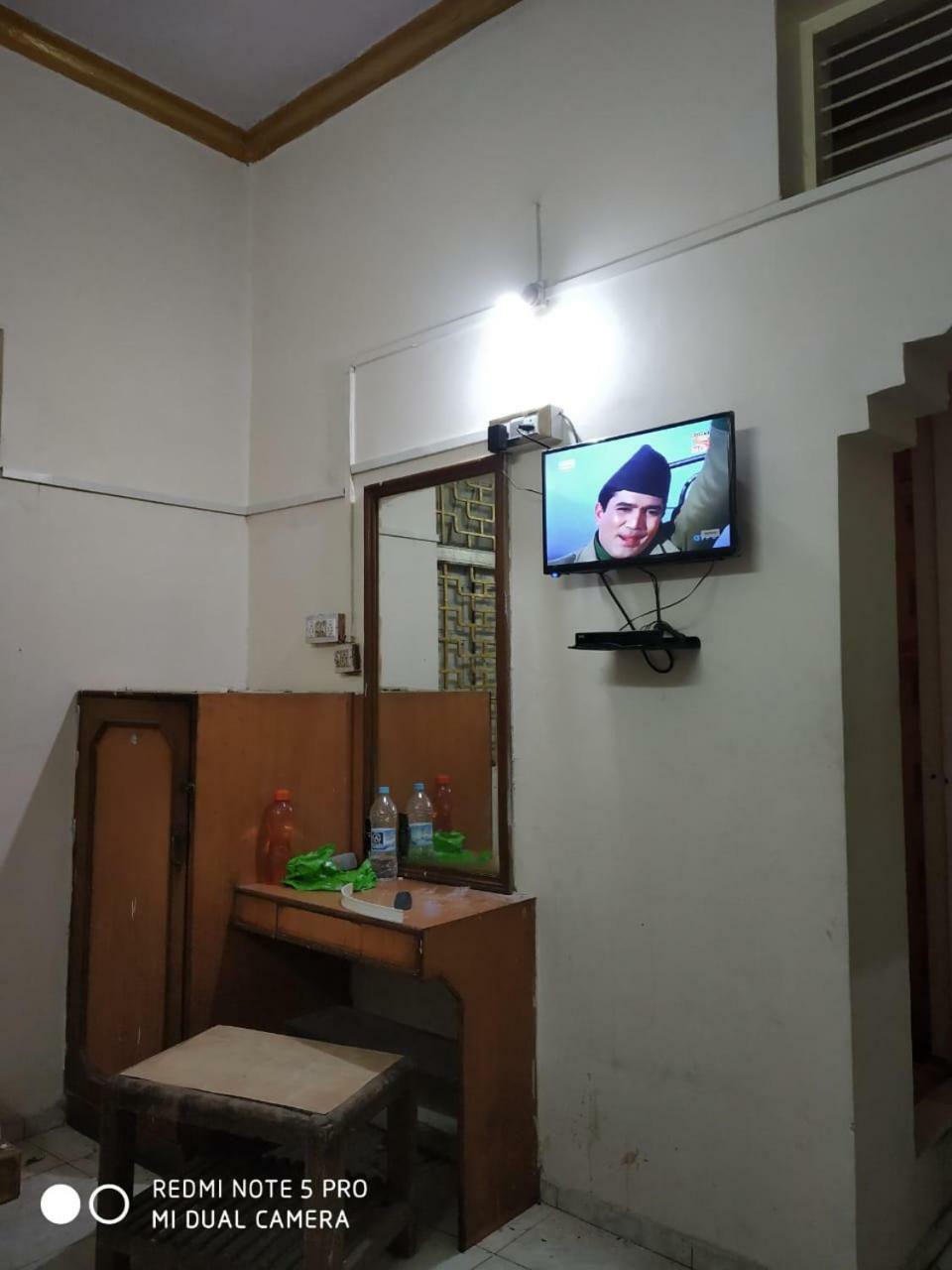 أحمد أباد Hotel Uttam Nivas المظهر الخارجي الصورة